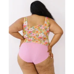 Lime Ricki Women's Square Neck Swim Crop -Mizuno Shop GUEST 3a1ef451 bcc7 460c bb70 af42669bf83d