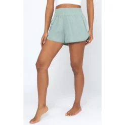 Yogalicious Radiant Commuter Woven High Waist Running Short With Split Hem -Mizuno Shop GUEST 450d3877 eb4e 4d40 8341 b87b61cdbc8f