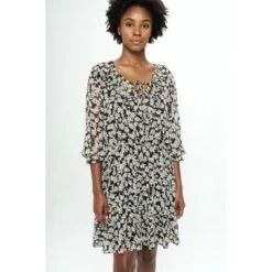 WEST K Women's Pippa Printed Knee Length Dress -Mizuno Shop GUEST 6b7d0385 4d60 4df6 b4d7 ca51740e080e