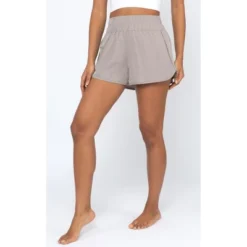 Yogalicious Radiant Commuter Woven High Waist Running Short With Split Hem -Mizuno Shop GUEST 96660f73 d9b1 4e0d abaf 3b6bef944a32