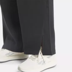 Reebok Classics Wide Straight Leg Pants (Plus Size) -Mizuno Shop GUEST 9d66188d 35ef 44bb 8950 567f560f0bc3